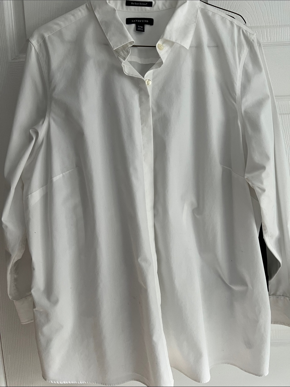 NWOT Women’s lands End SUPIMA cotton White Button-Down Shirt - Picture 1 of 4